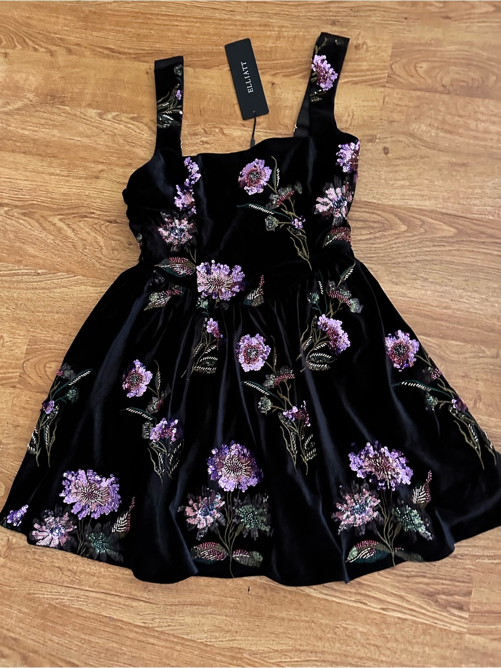 NWT ELLIATT Clio Mini Dress in Black Multi M